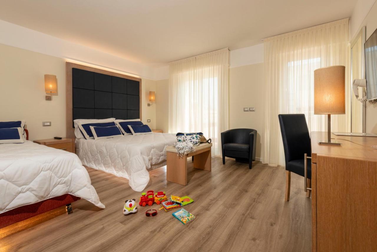 Atlas Hotel Riccione Eksteriør bilde