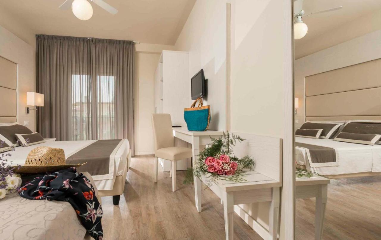 Atlas Hotel Riccione Eksteriør bilde